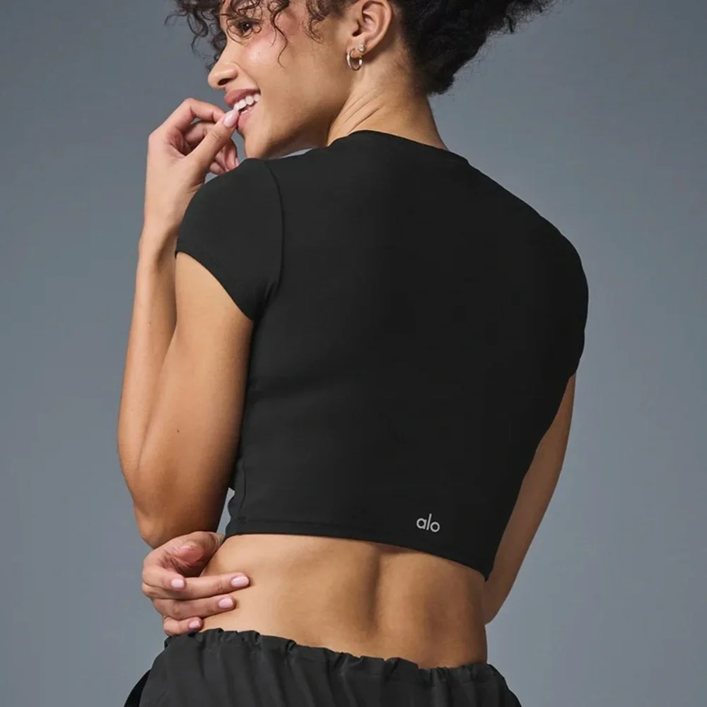 Brand New- Alosoft Crop Finesse Short Sleeve in Black 🖤 - Picture 9 of 14